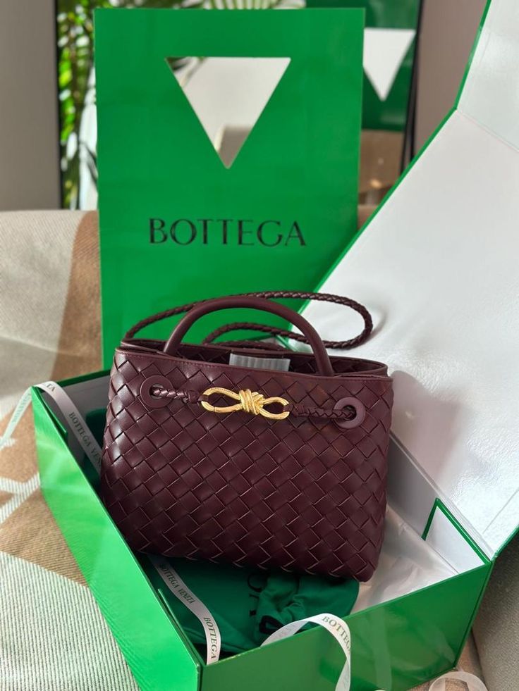 Bottega Venneta